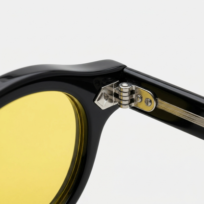Madera Classic Amber Honey sunglasses hinge macro detail