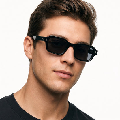 Madera Capri — Onyx Black